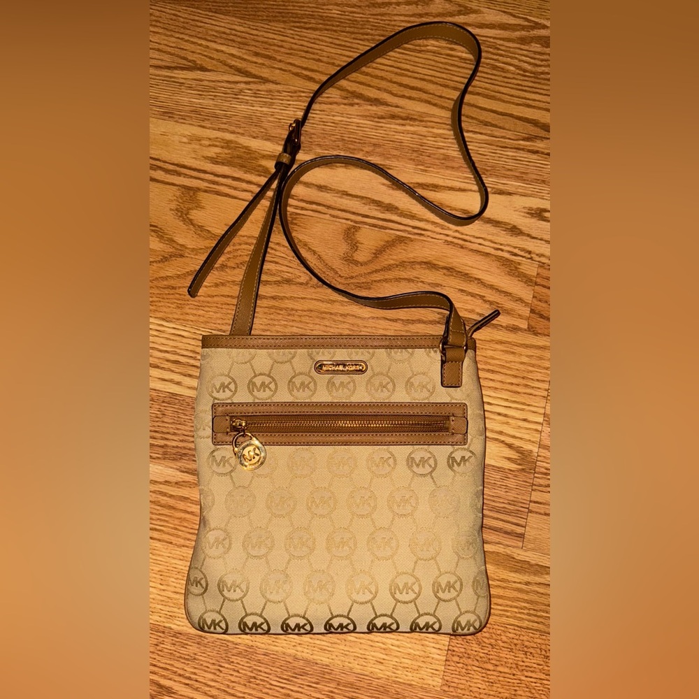 Michael Kors Crossbody